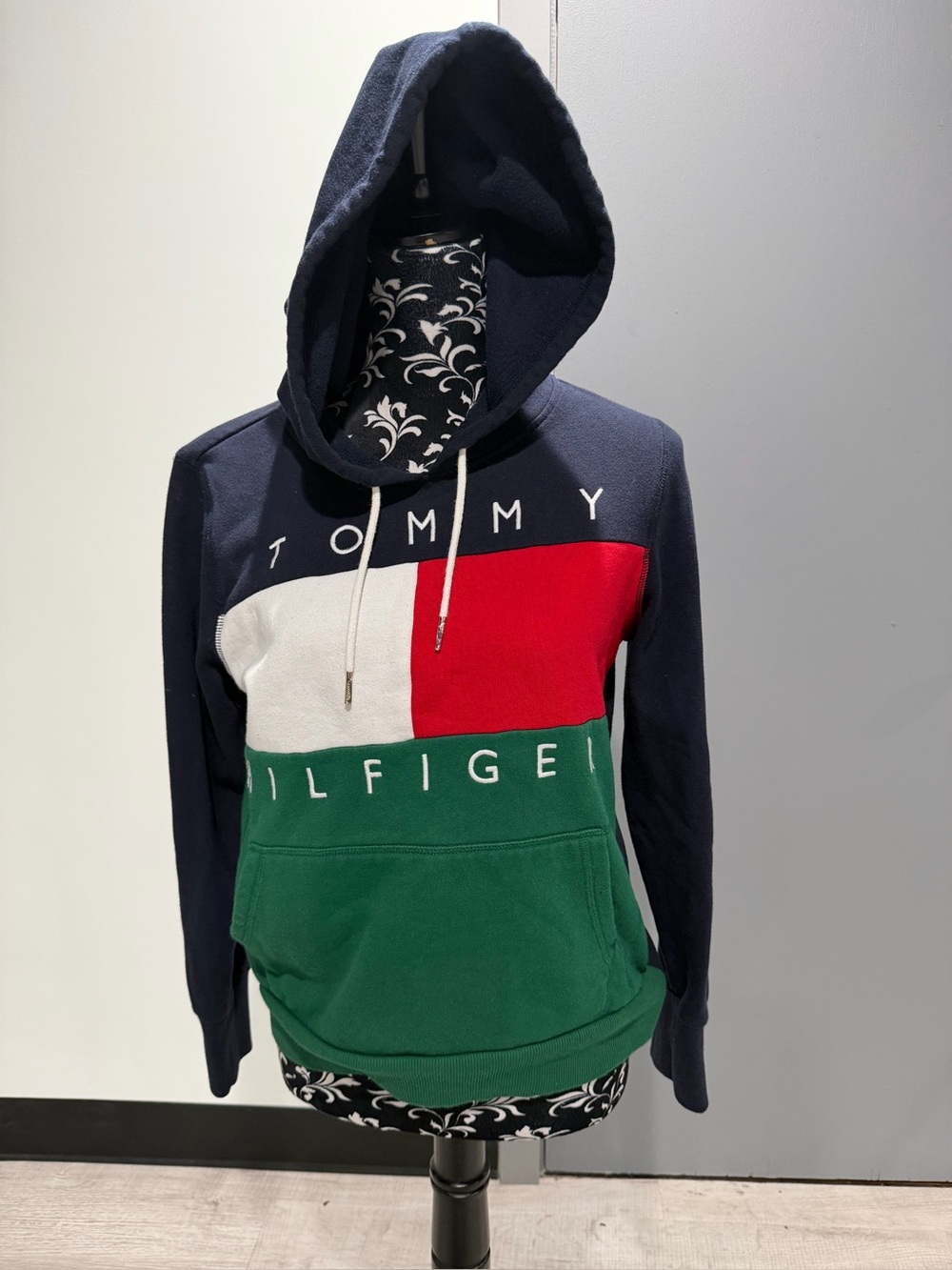 Tommy Hilfiger Y2K Colorblock Hoodie Sweatshirt | Size M